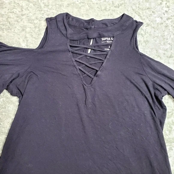 Torrid Foxy V-Neck Lace-Up Cold Shoulder Top - Picture 7 of 8